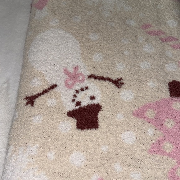 Cupcakes and Cashmere Christmas oversize RARE snowman throw ☃️☃️⛄️❄️ - Picture 3 of 9